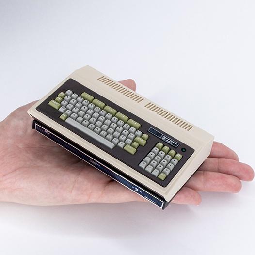 ZitCKfV 新しいラズパイに「ＭＳＸやＰＣ－６００１を思い出す」キーボード一体型「Raspberry Pi 400」