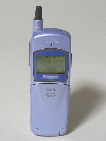 DDI-Pocket_Kyocera_PS-F10_1-450x600 【ありがとうPHS】Y!mobile  PHS  25年の歴史に幕  本日(1/31)サービス終了