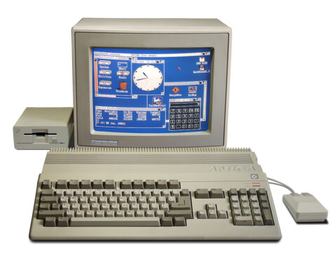 1200px-Amiga500_system-480x373 【レトロPC】レトロPCと聞いて真っ先に思い浮かんだ機種は？