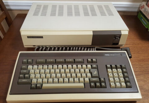 NEC_PC-8801_with_keyboard-1-480x332 【レトロPC】レトロPCと聞いて真っ先に思い浮かんだ機種は？