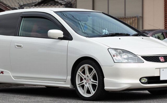 【自動車】ホンダ シビックタイプR を　支払い総額98万円で2002年式の12万km、冠水歴ありの奴を買おうと思うんだがどう思う？
