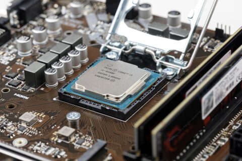 cpu-g7fd501120_1280-480x320 ひろゆき「Intelのi7のコア数は3、i9のコア数は4なんですよ」