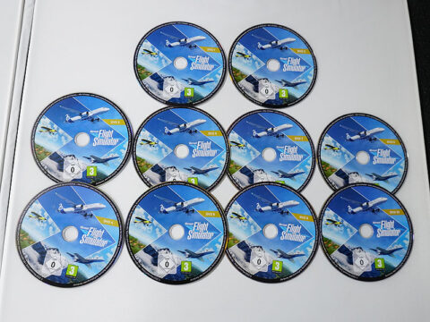 fs3-480x360 【悲報】「Microsoft Flight Simulator」のPC版日本語パッケージが発売　なんとDVD10枚組（DLも必須）