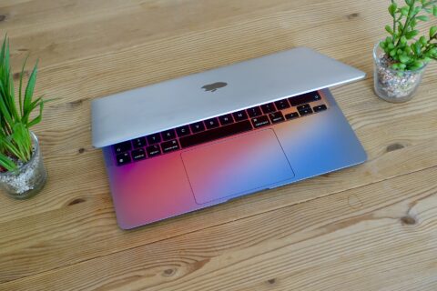 macbook-air-g5885008a9_1920-480x320 【悲報】Macbook ProからIntel CPUモデルが消え去る