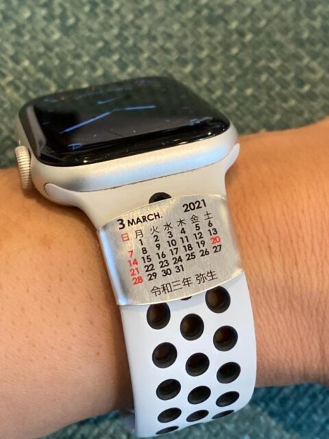 GirJL9u-480x640 「スマホで時間確認」は顧客に失礼か？ 「社会人なんだから腕時計ぐらいしなさい」の声も