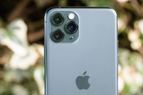 iPhone11922_1_TP_V-480x320 【スマホ】ガラケー時代「カメラの性能あげたぞ！」最新スマホ「カメラの性能上げたぞ！」