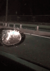 G8tPcJx 【動画】めっちゃ光る車が出現する　お前らの想像の30倍は光る