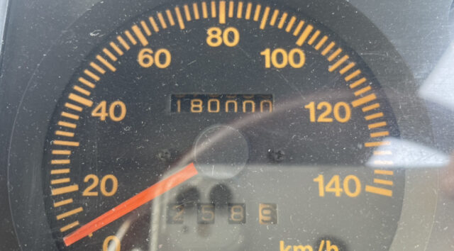 gcGuDgM-640x354 【自動車】うちの軽自動車が18万キロ超えた！