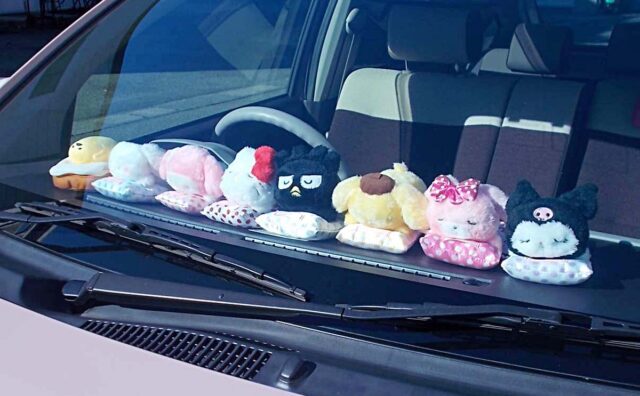 【自動車】女の子特有の「車買ったしダッシュボードの上に人形置いたろw」の精神