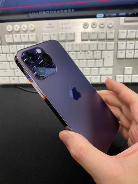 RIZn4iH-480x640 新型iPhone、やっぱりカッコよかった…iPhoneの新型って見ただけで最新機種ってわかるのがすげえよな
