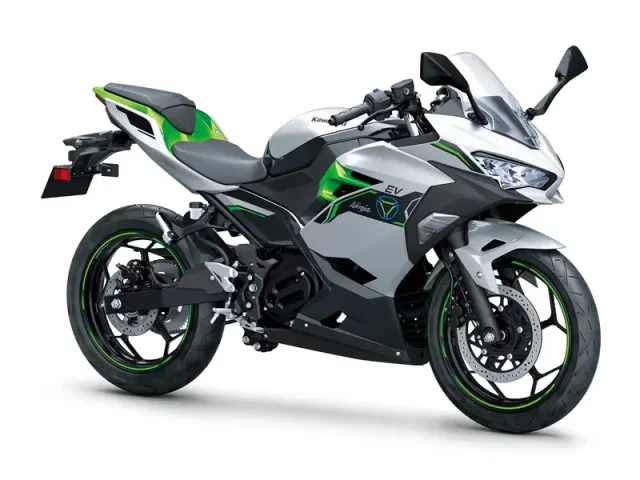 KAWASAKI_Ninja-BEV_20221109_02.jpg-640x480 【バイク】電動ニンジャと電動Zが125ccクラスで2023年に発売！2024年にはハイブリッドモデル、将来は水素エンジン車も投入