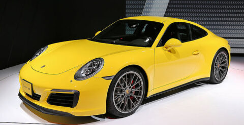 800px-2015_Porsche_911_Carrera_4S_Coupe-480x247 【自動車】5年落ちのポルシェ買った