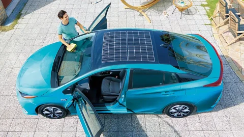 gallery_des-ext_07-480x269 【自動車】車の屋根にソーラーパネルを取り付けて電力を有効活用する技術って今のところないんか？