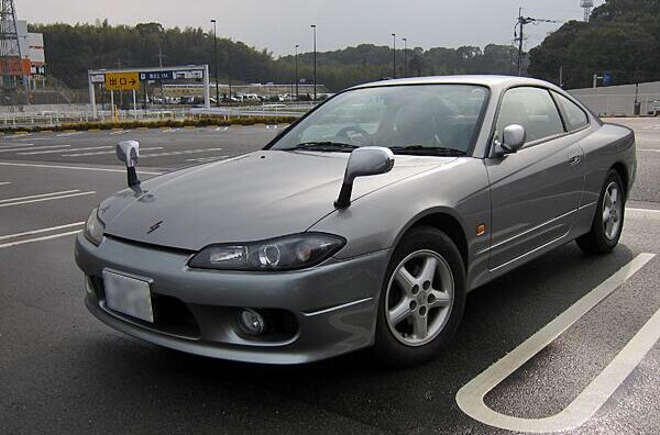 【自動車】車に着けて「台無しだよ・・・」にしてしまうパーツと言えば