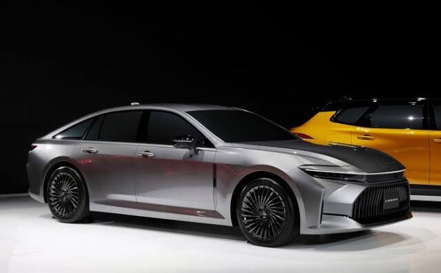 【自動車】新型クラウンセダンの長さｗｗｗｗｗ