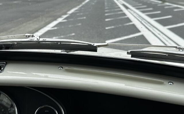 【画像】ネット民、この車が『止まってる意味』が分からない