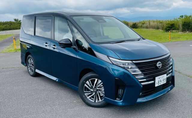 日産、売れる車があった！ 「セレナ」が昨年のミニバン国内新車販売台数でトップに  [478973293]